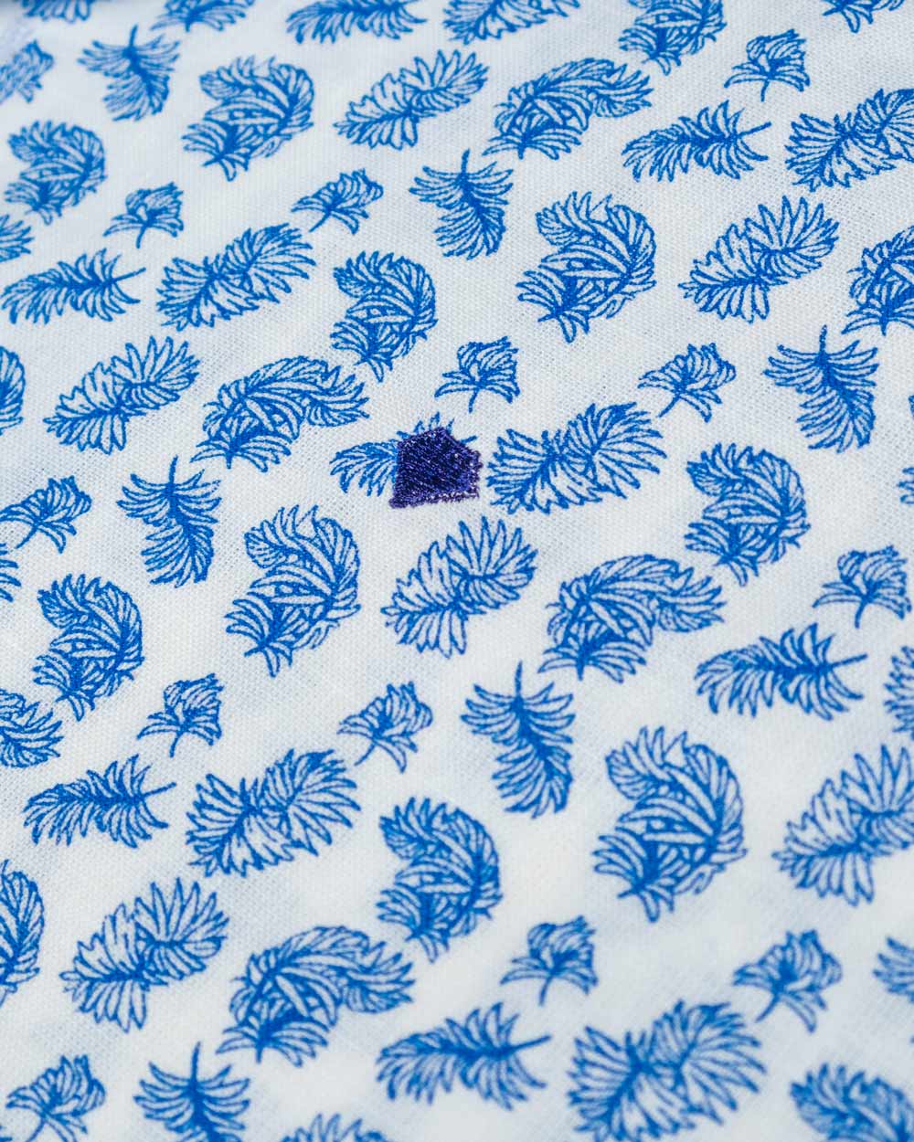 Camisa de Algodón Premium Manga Corta Hojas